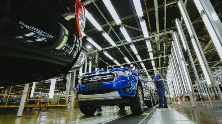 Abrupta caída del 21% de la producción automotriz en abril